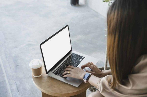 Revenus et liberté : pourquoi acquérir un site d'affiliation